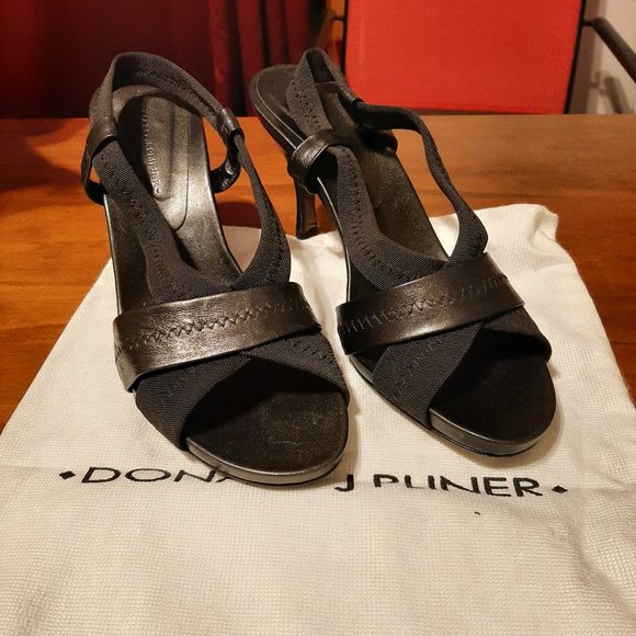 Slightly Used, but Look Perfect Donald J. Pliner Black/Dark Gray Strappy Sandal - Picture 8 of 9